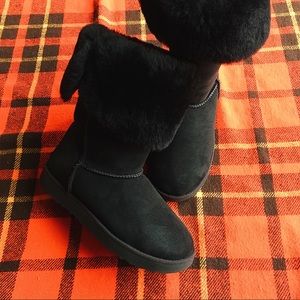 UGG Classic Tall Cuff- Black